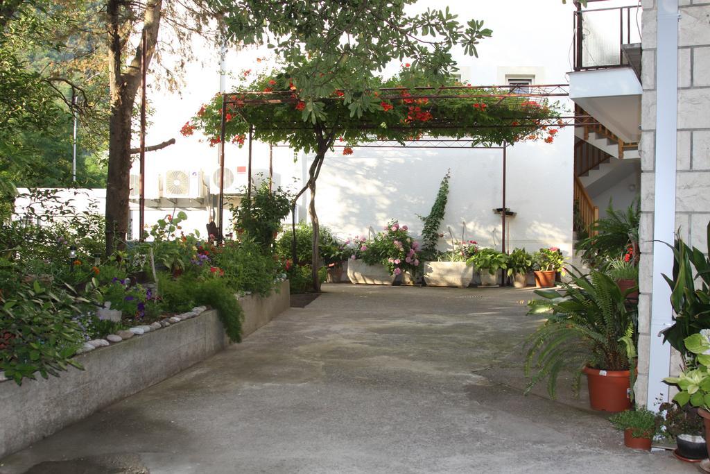 Apartments Becic Budva Extérieur photo